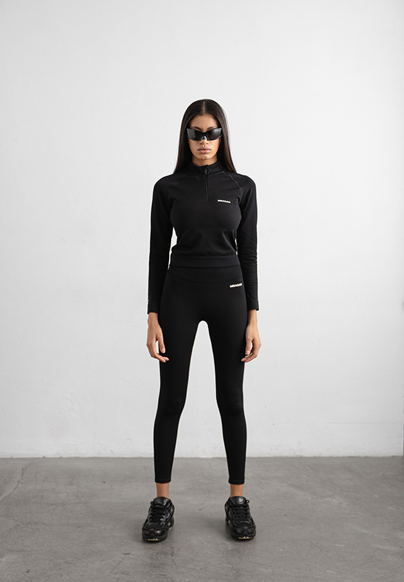 LONGSLEEVE Z ZAMKIEM CZARNY