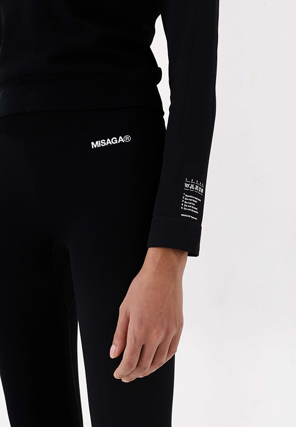 LONGSLEEVE Z ZAMKIEM CZARNY