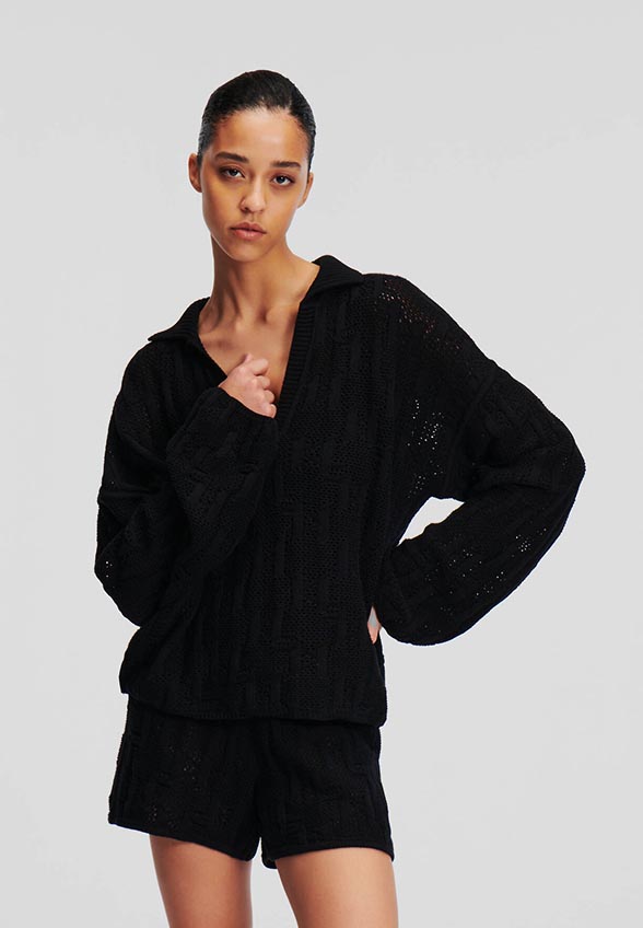 SWETER Z MONOGRAMEM KARL CZARNY