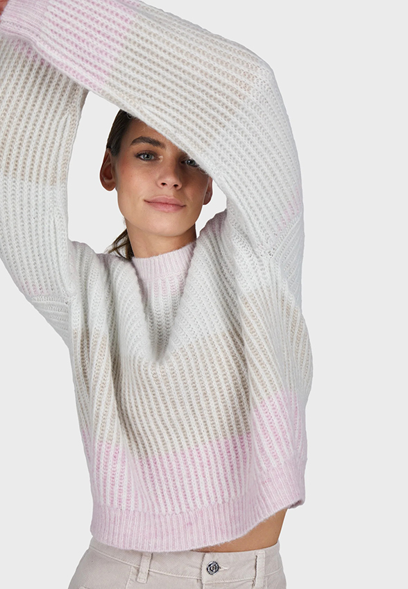 SWETER W PASY OMBRE SUBTELNY RÓŻ