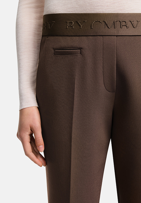 SPODNIE CYGARETKI KIM CARROT-FIT CROPPED BRĄZOWE