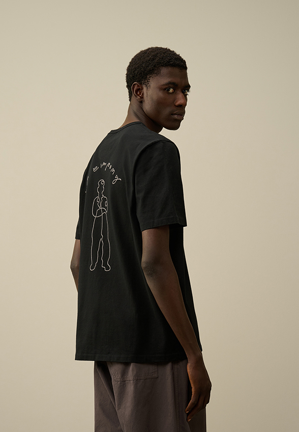 T-SHIRT Z HAFTOWANĄ GRAFIKĄ CZARNY