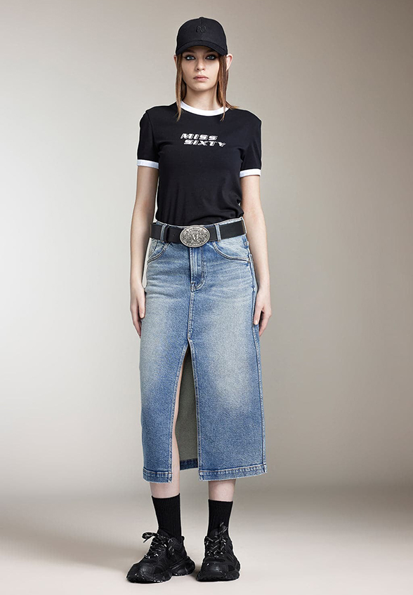T-SHIRT Z LOGO W STYLU VINTAGE CZARNY