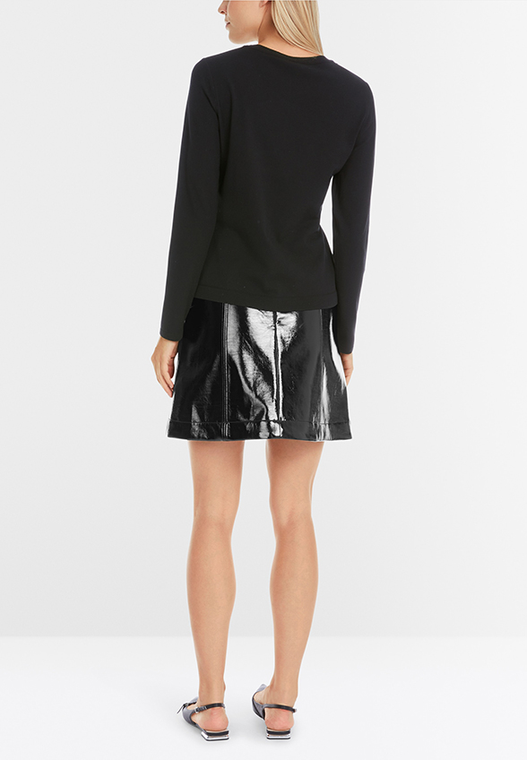 SWETER DOPASOWANY WISKOZOWY CZARNY