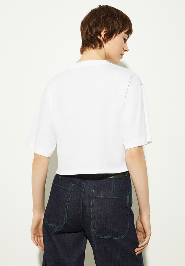 T-SHIRT Z CZYSTEJ BAWEŁNY BABELE CROPPED BIAŁY