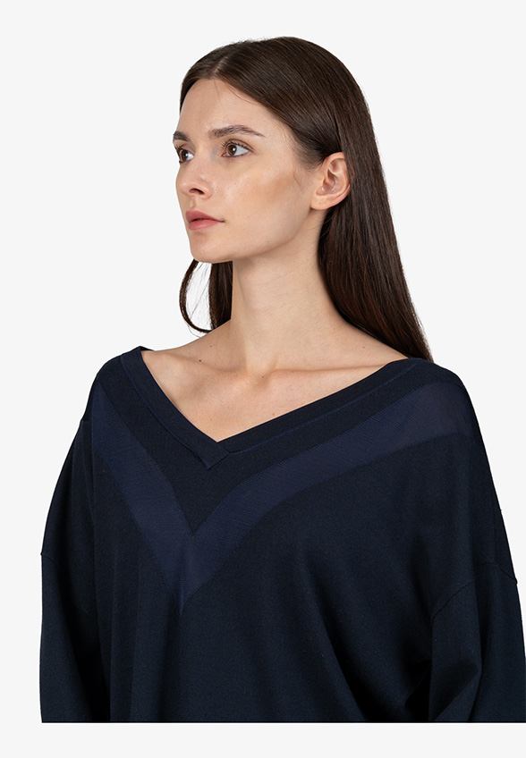 SWETER KASZMIROWY Z DEKOLTEM W V GRANATOWY