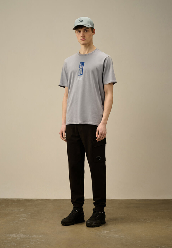 T-SHIRT Z NASZYWKĄ I LOGO SZARY