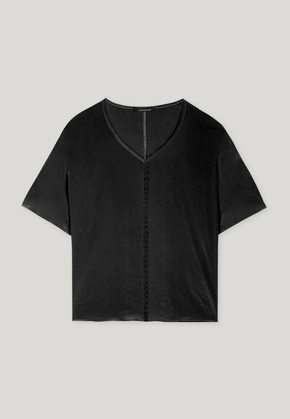 T-SHIRT Z OZDOBNĄ LAMÓWKĄ CZARNY