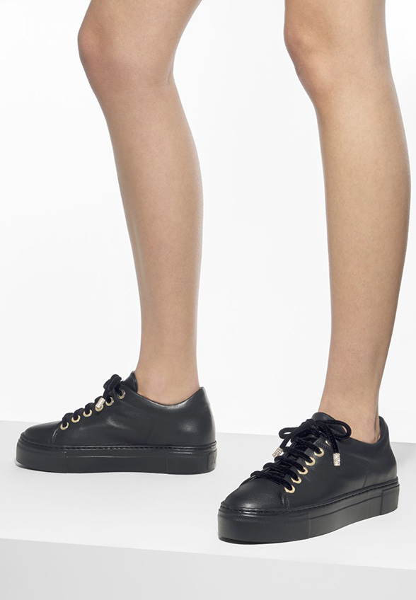 SNEAKERSY CRYSTAL NEW ZE SKÓRY JAGNIĘCEJ CZARNE