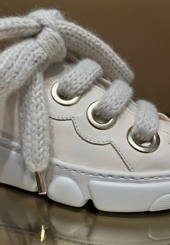 SNEAKERSY SOFT BUBBLE ZE SKÓRY JAGNIĘCEJ KREMOWE
