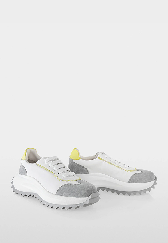SNEAKERSY Z ZYGZAKOWATĄ PODESZWĄ SZARE