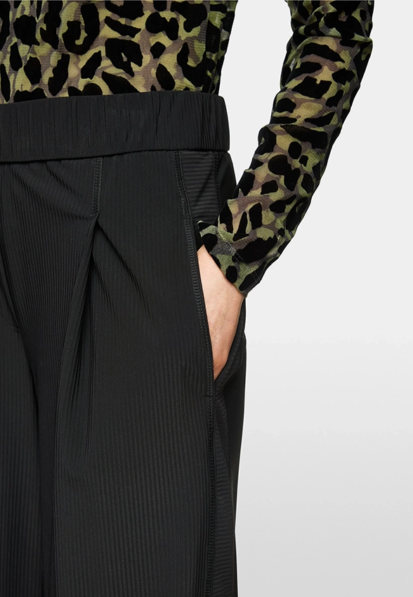 SPODNIE WEDI WIDE-FIT REGULAR CZARNE