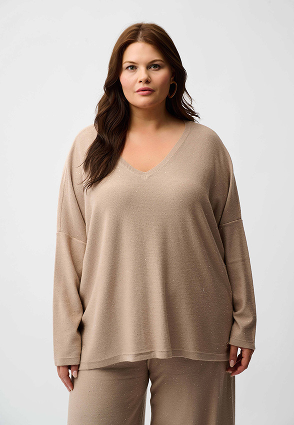 SWETER Z CEKINOWEJ DZIANINY BEŻOWY