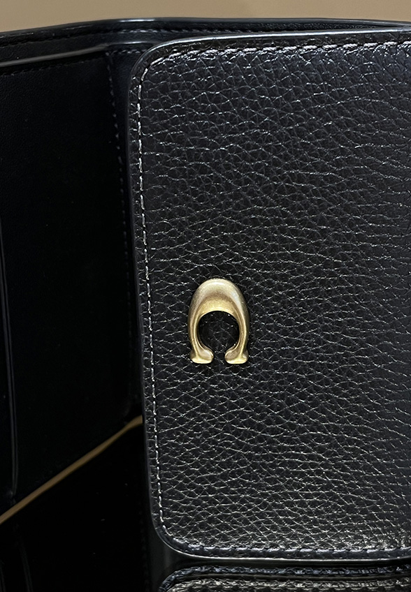 PORTFEL SKÓRZANY MILA SMALL FLAP CZARNY