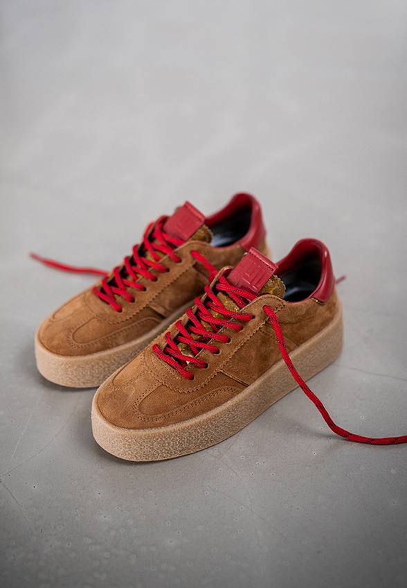 SNEAKERSY BAZAR Z ZAMSZOWEJ SKÓRY KONIAKOWY BRĄZ