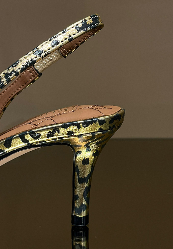 SZPILKI BELGRAVIA SLING BACK W PANTERKĘ ZŁOTE