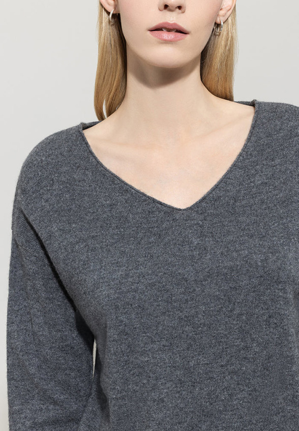 SWETER KASZMIROWY CIEMNO-SZARY