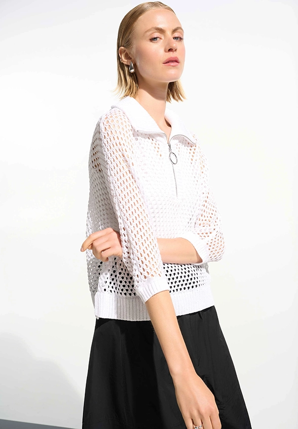 SWETER DZIANINOWY Z KOŁNIERZEM BIAŁY