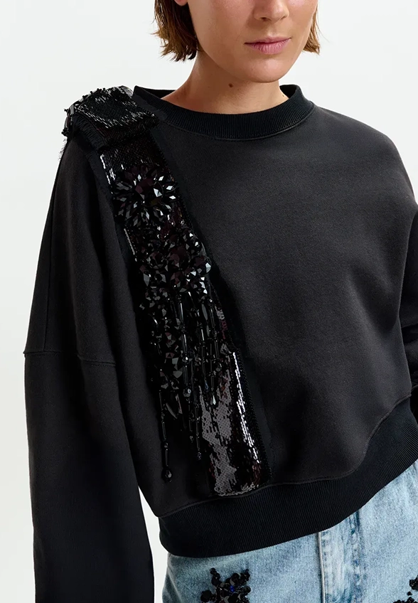 BLUZA Z KASKADOWYMI FRĘDZLAMI CZARNA