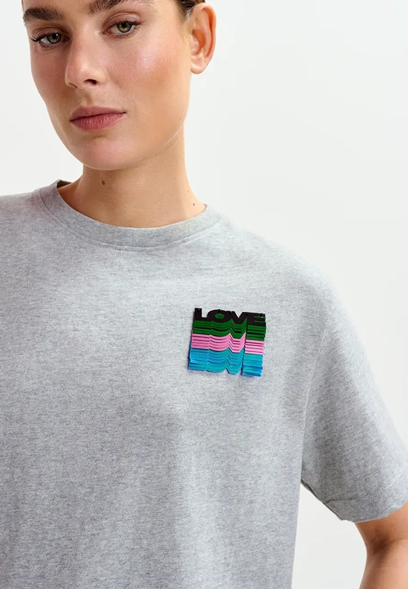 T-SHIRT Z CEKINOWYM HAFTEM SZARY