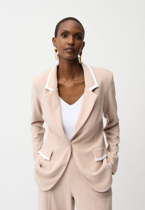 MARYNARKA Z KONTRASTOWYMI LAMÓWKAMI BEŻOWA