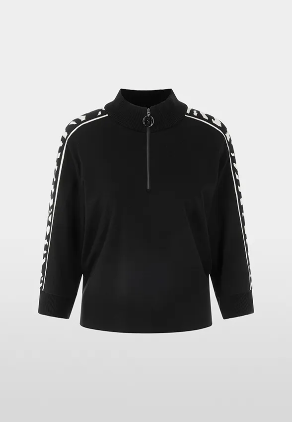 SWETER O LUŹNYM KROJU CZARNY