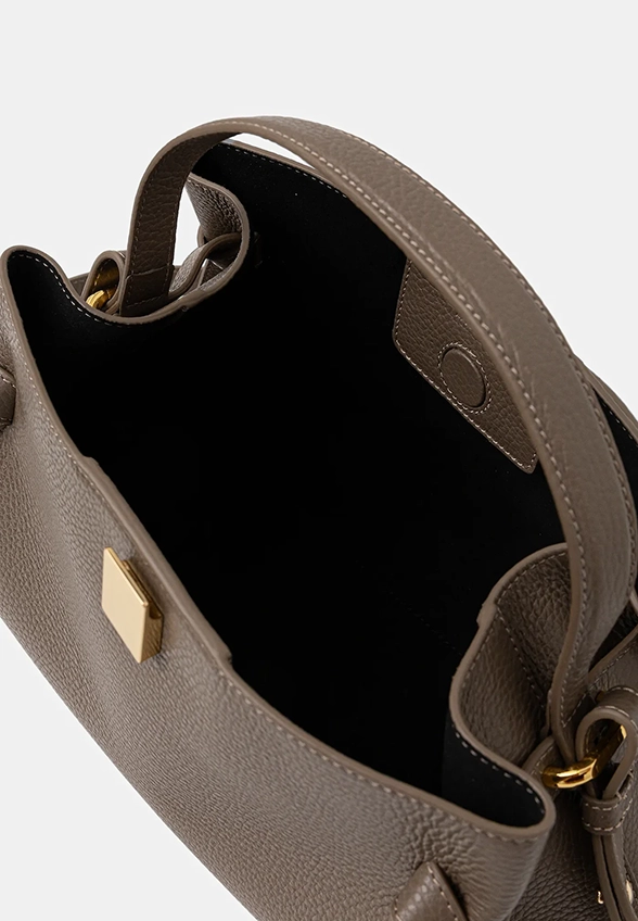 TORBA GYOZA TOTE Z ZIARNISTEJ SKÓRY TAUPE
