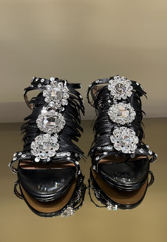 SZPILKI JEWEL FRINGE SANDAL CZARNE
