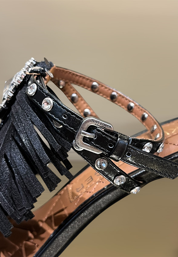 SZPILKI JEWEL FRINGE SANDAL CZARNE