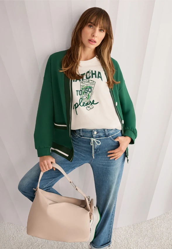 T-SHIRT Z NADRUKIEM MATCHA BIAŁY