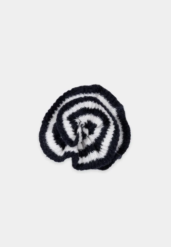 BROSZKA DZIANINOWA CZARNA
