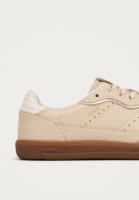 SNEAKERSY TB.490 RIFE SKÓRZANE KREMOWE