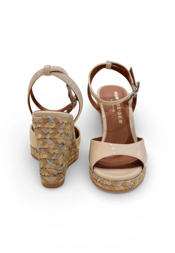 ESPADRYLE NA KOTURNIE KREMOWE