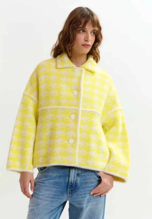 SWETER DZIANINOWY W PEPITKĘ BANANOWO ŻÓŁTY
