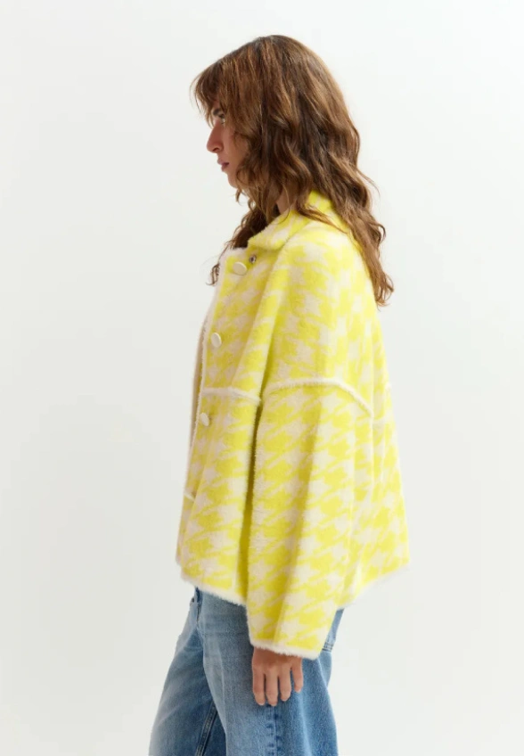 SWETER DZIANINOWY W PEPITKĘ BANANOWO ŻÓŁTY