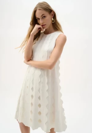 SUKIENKA WISKOZOWA Z FALBANAMI KREMOWA