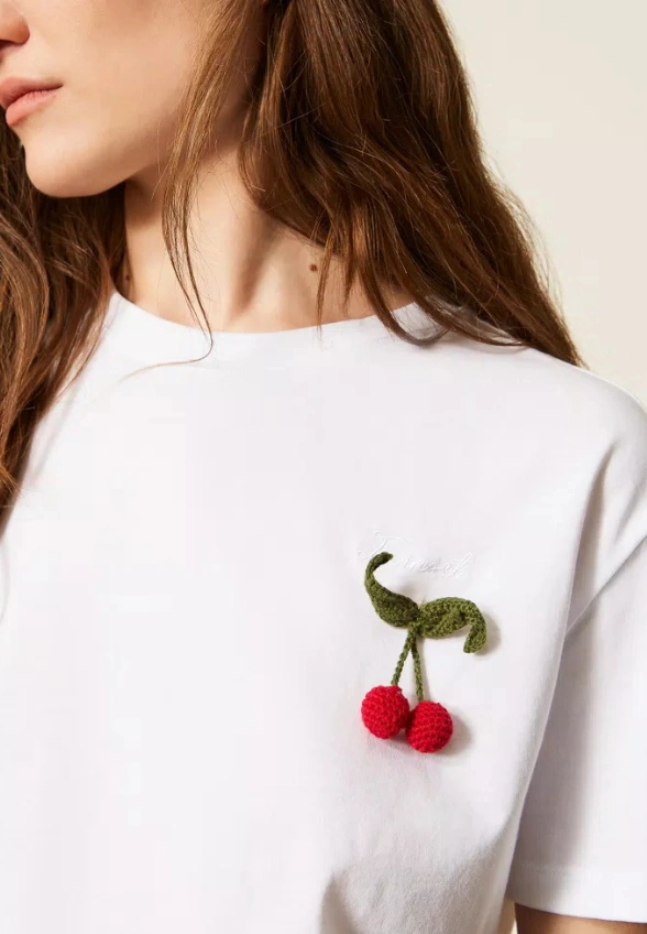 T-SHIRT BAWEŁNIANY Z CZEREŚNIĄ BIAŁA