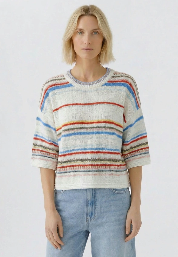 SWETER DZIANINOWY W PASKI BIAŁY