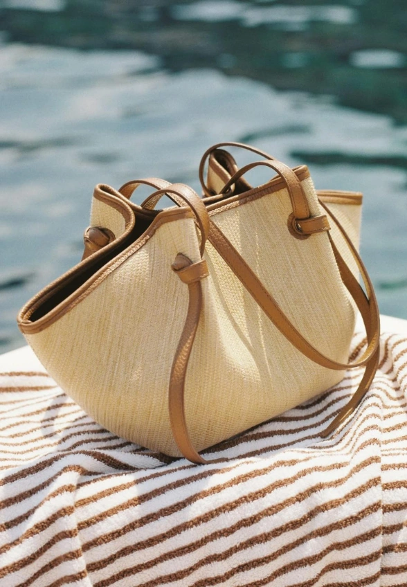 TORBA LARGE MOCHI Z RAFII BEŻOWA