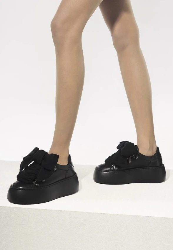SNEAKERSY SKORZANE VIBE CZARNE