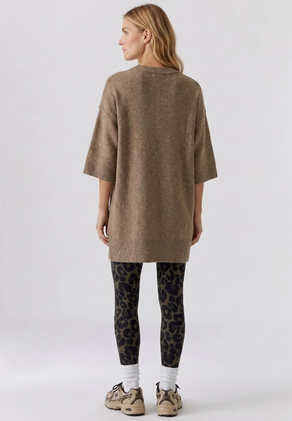 SWETER Z MIESZANKI WEŁNY I MODALU TAUPE