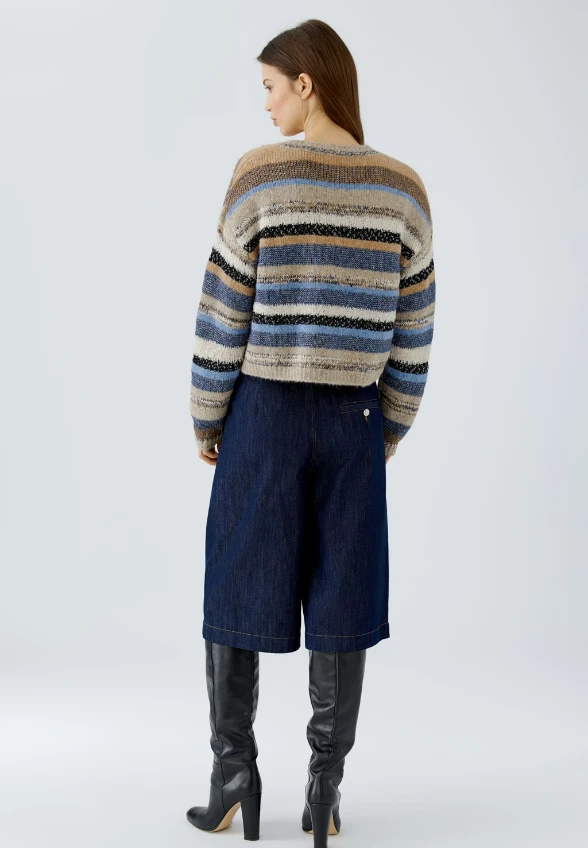 SWETER Z MIESZANKI MATERIAŁÓW BEŻOWO – NIEBIESKI