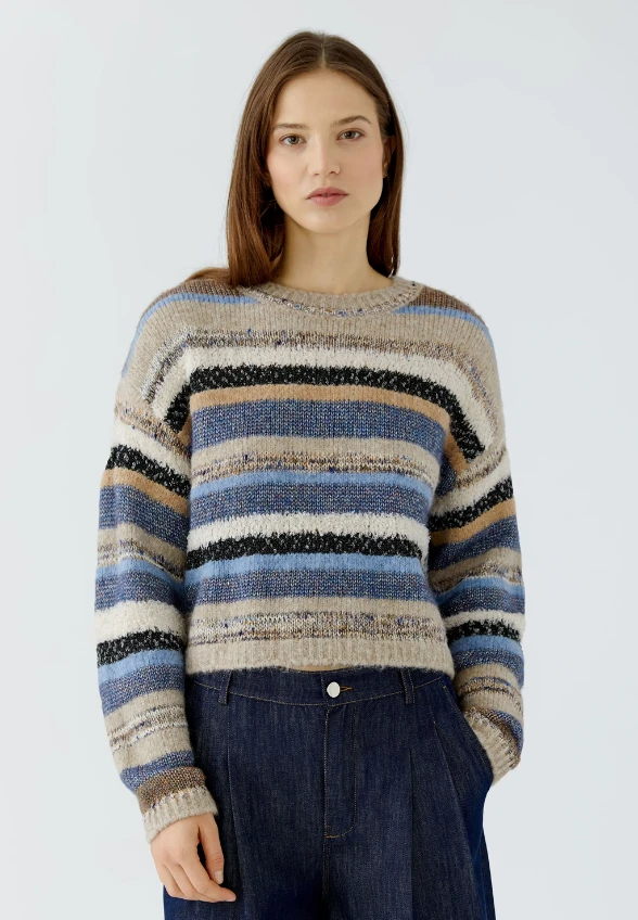 SWETER Z MIESZANKI MATERIAŁÓW BEŻOWO – NIEBIESKI