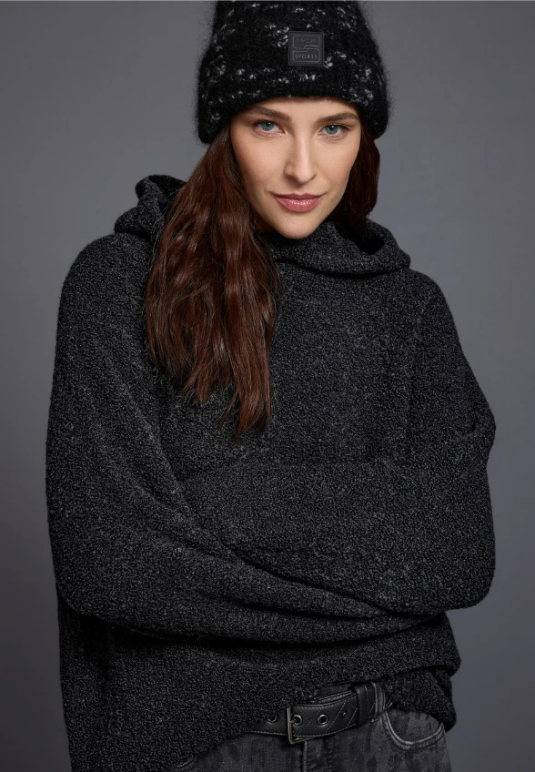 SWETER OVERSIZE Z KAPTUREM CZARNY