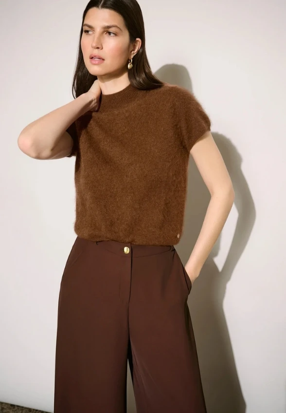 SWETER WEŁNIANY Z KRÓTKIM RĘKAWEM OCHRA