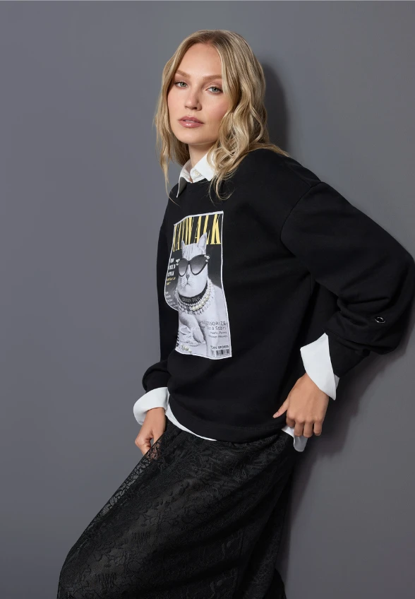 BLUZA Z MOTYWEM KOTA CZARNA
