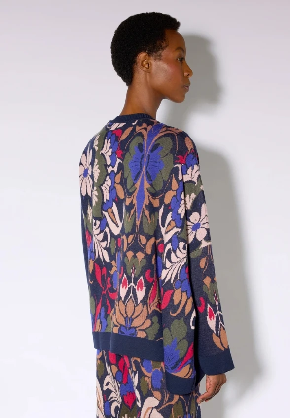 SWETER Z KOLOROWYM NADRUKIEM MULTI