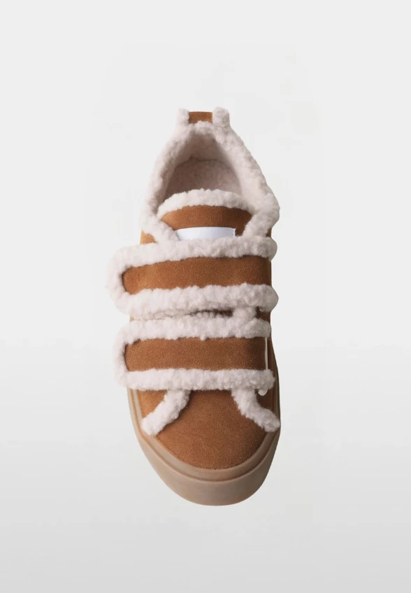 SNEAKERSY SHEARLING LOW VELCRO BRĄZOWE