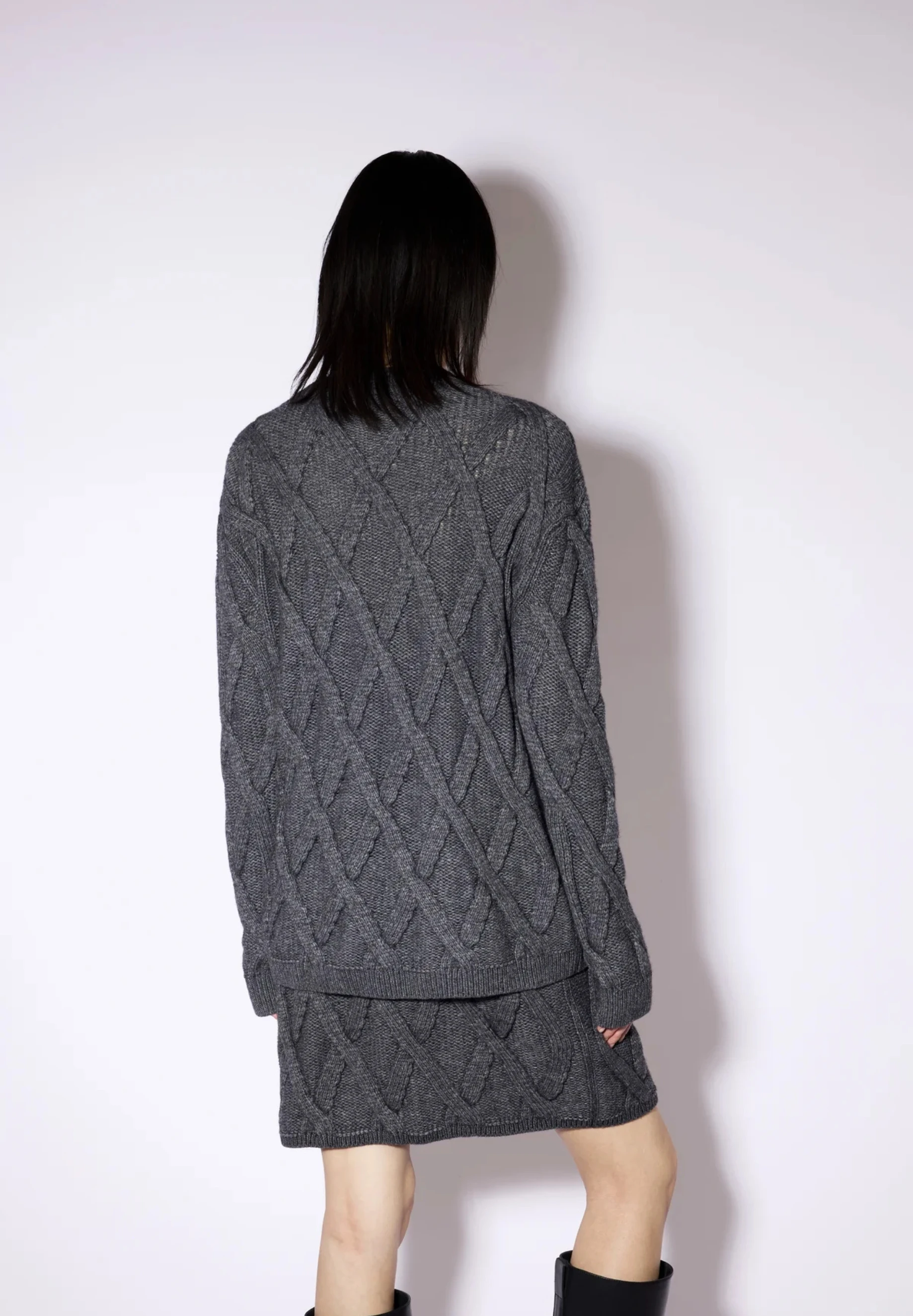 SWETER Z MIESZANKI KASZMIRU ANTRACYTOWY