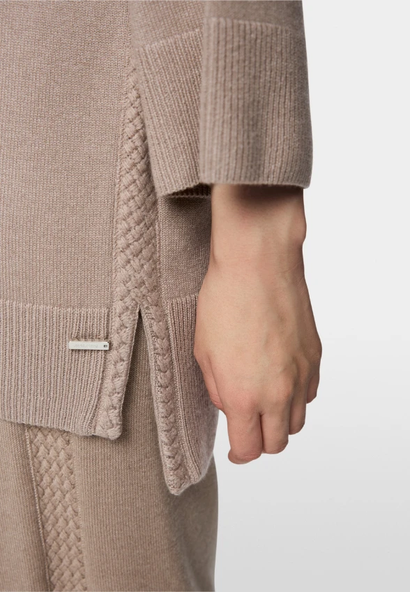 SWETER Z WĘŁN, KASZMIRU I JEDWABIU ZGASZONY RÓŻ